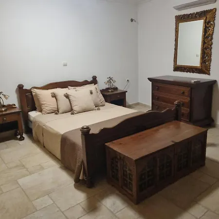 μαγευτική κωνσταντίνα Vila