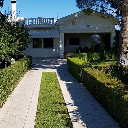 μαγευτική κωνσταντίνα Vila *